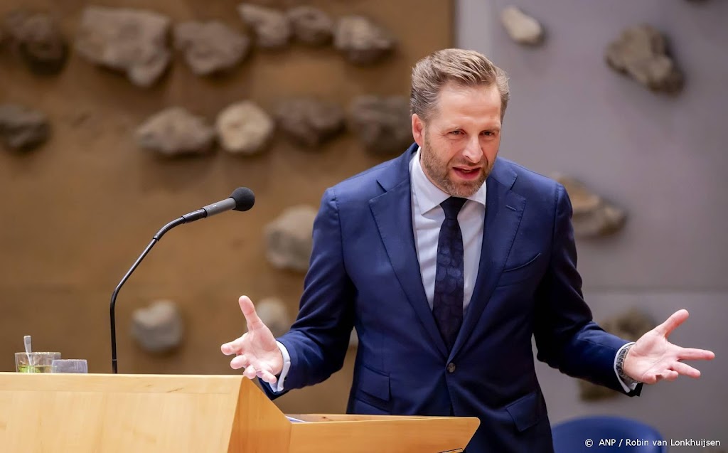 De Jonge: excuus voor onvolledigheid over contact met Van Lienden