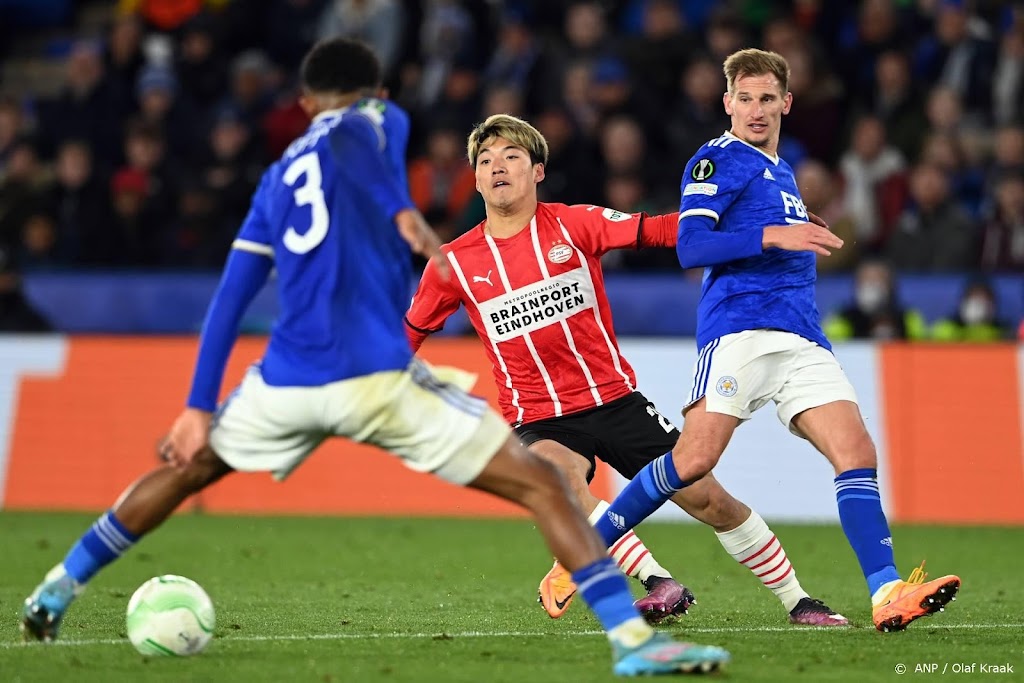 PSV speelt gelijk bij Leicester en houdt met doelman Mvogo de nul