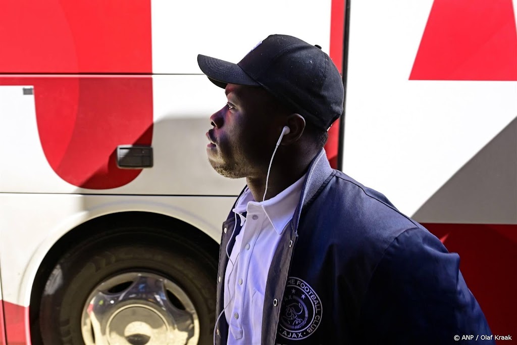 Ajax begint zonder Brobbey aan uitduel met Feyenoord 