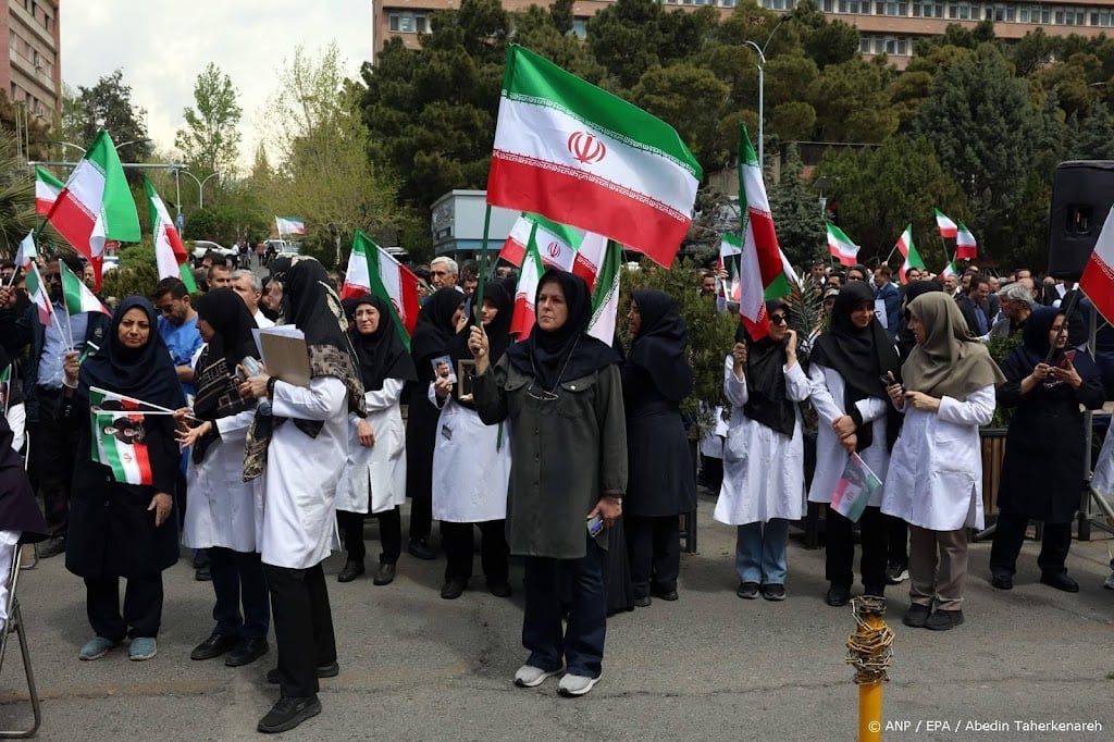 Media: Iraniërs vormen menselijke ketting rond mogelijke doelen