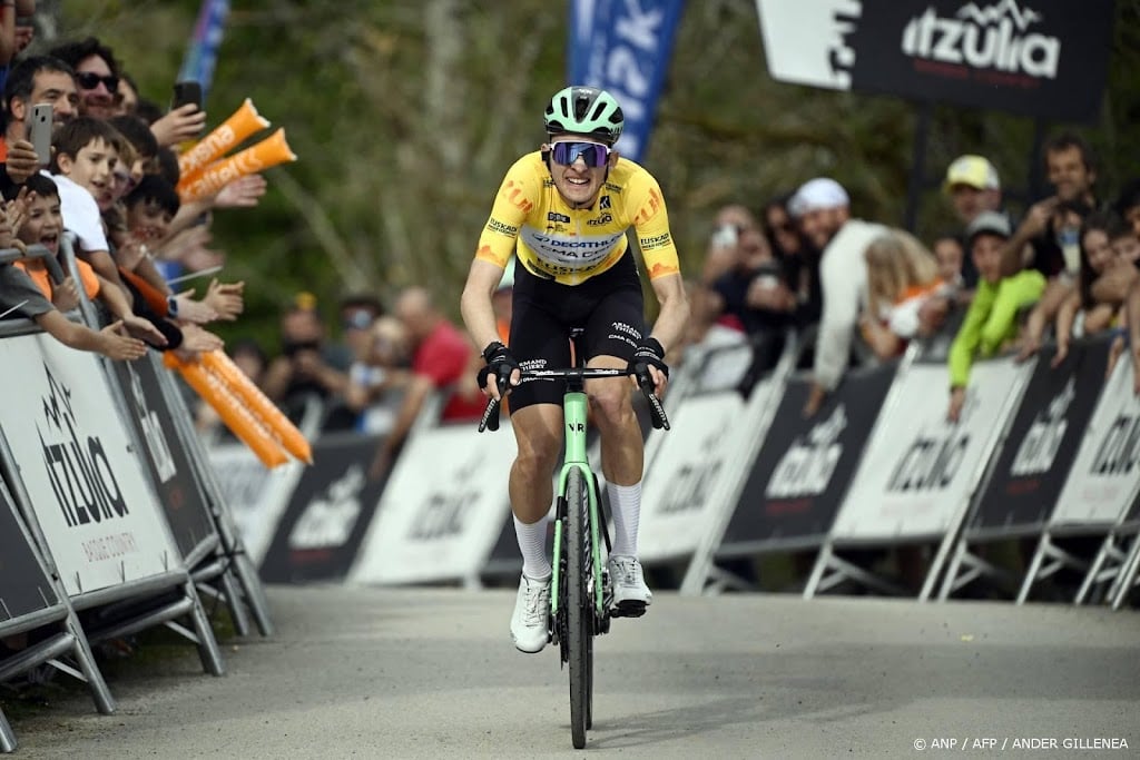 Wielrenner Seixas wint ook tweede etappe in Ronde van Baskenland