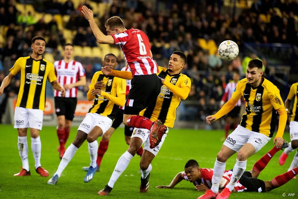 Vitesse laat geblesseerde Obispo terug gaan naar PSV
