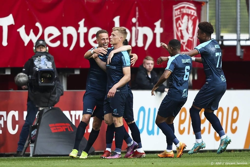 Flemming bezorgt Fortuna Sittard belangrijke zege bij FC Twente  