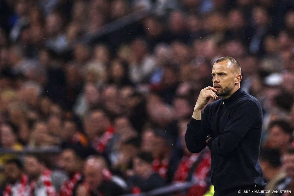 Trainer Heitinga: geen Ajax in Champions League is erg pijnlijk 