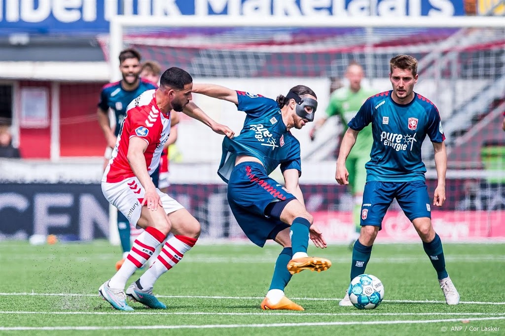 FC Twente naar vijfde plaats dankzij zege bij FC Emmen
