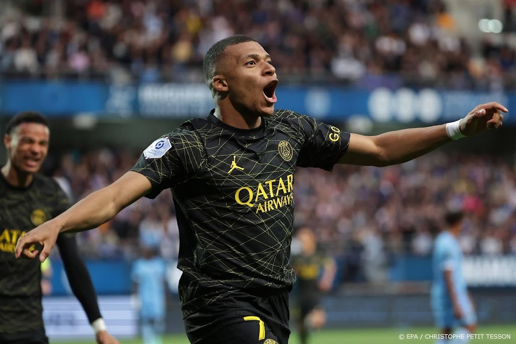 PSG besluit roerige week met simpele zege bij Troyes