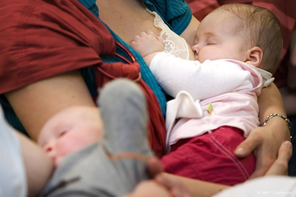 Voedingscentrum ziet keuze voor alleen borstvoeding dalen