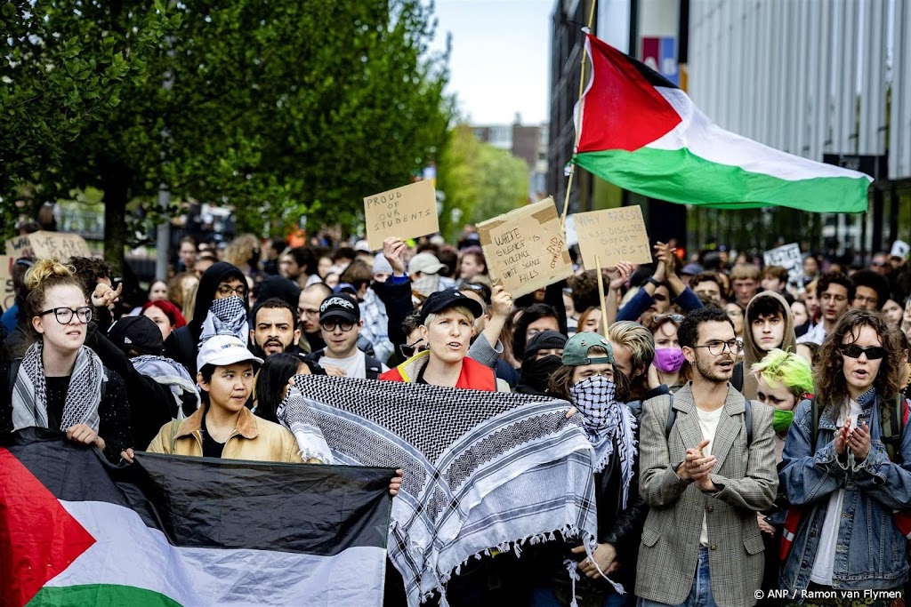 Honderden betogers bij nieuwe demonstratie UvA 