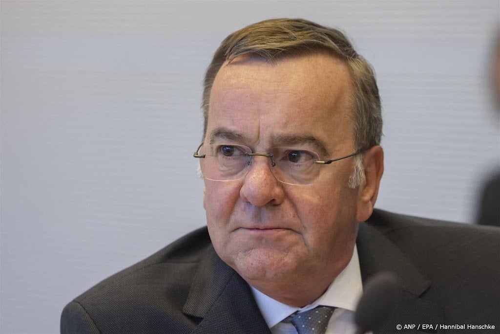 Duitse defensieminister wil fors meer geld