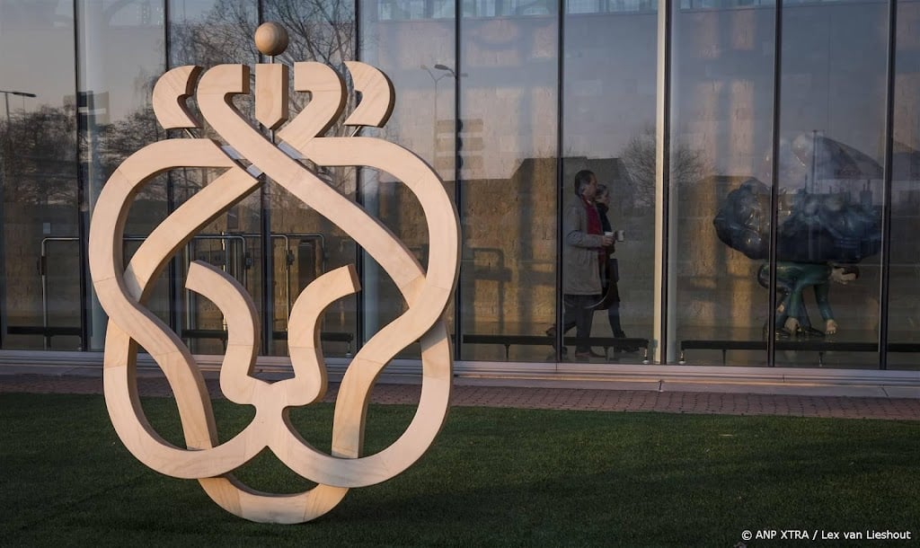 Ahold bereikt hoogste koers in 23 jaar op aarzelend Damrak