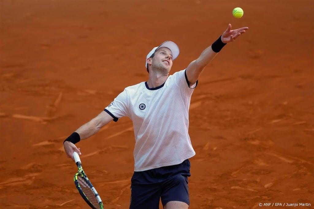 Blessure houdt tennisser Van de Zandschulp voorlopig aan de kant