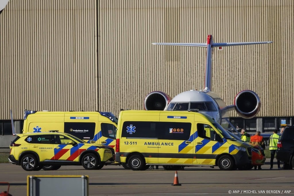 Tweede evacuatievliegtuig cruiseschip aangekomen op Schiphol