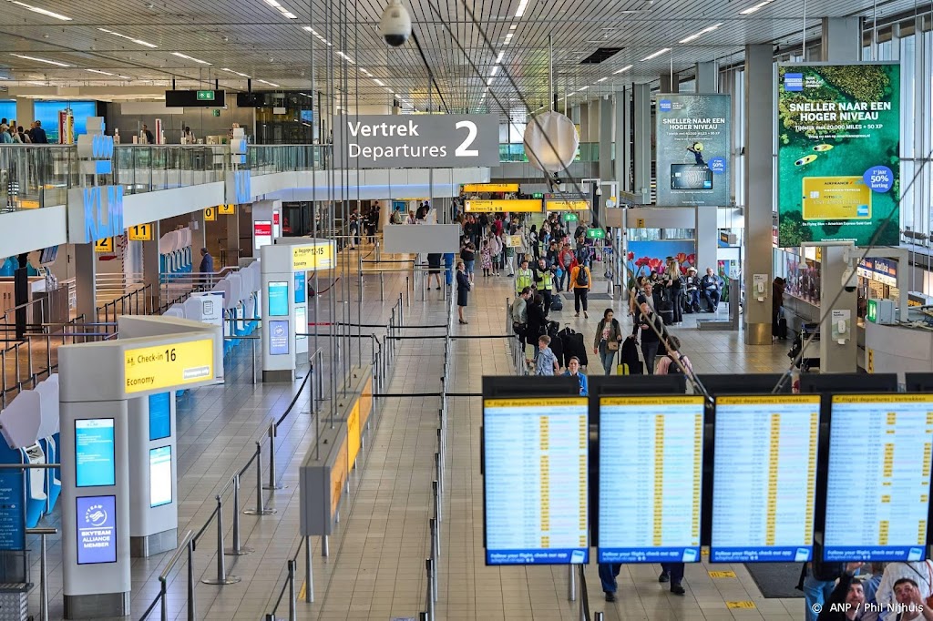 Schiphol: rustiger op luchthaven dan afgelopen dagen