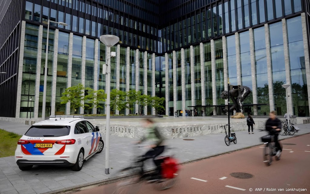 OM: De Vries moest rol als adviseur kroongetuige met dood bekopen