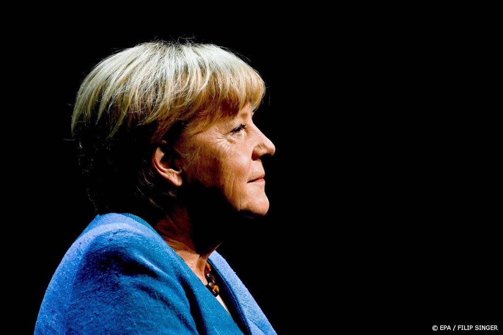 Merkel verdedigt Oekraïne-beleid in televisie-interview