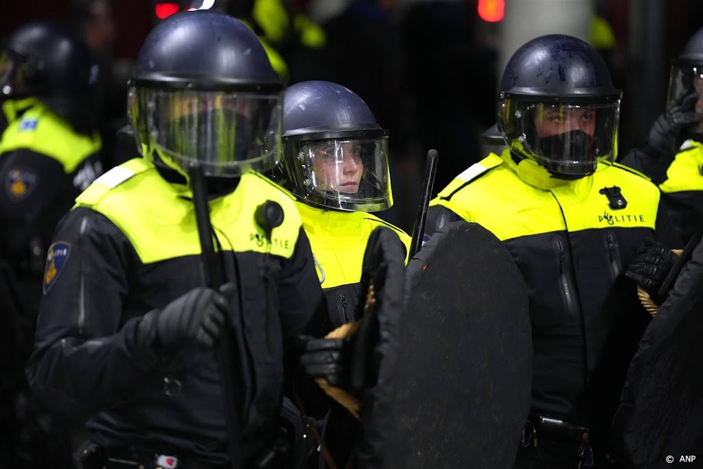 Tot 30 dagen cel en taakstraffen voor rellen in AZ-stadion