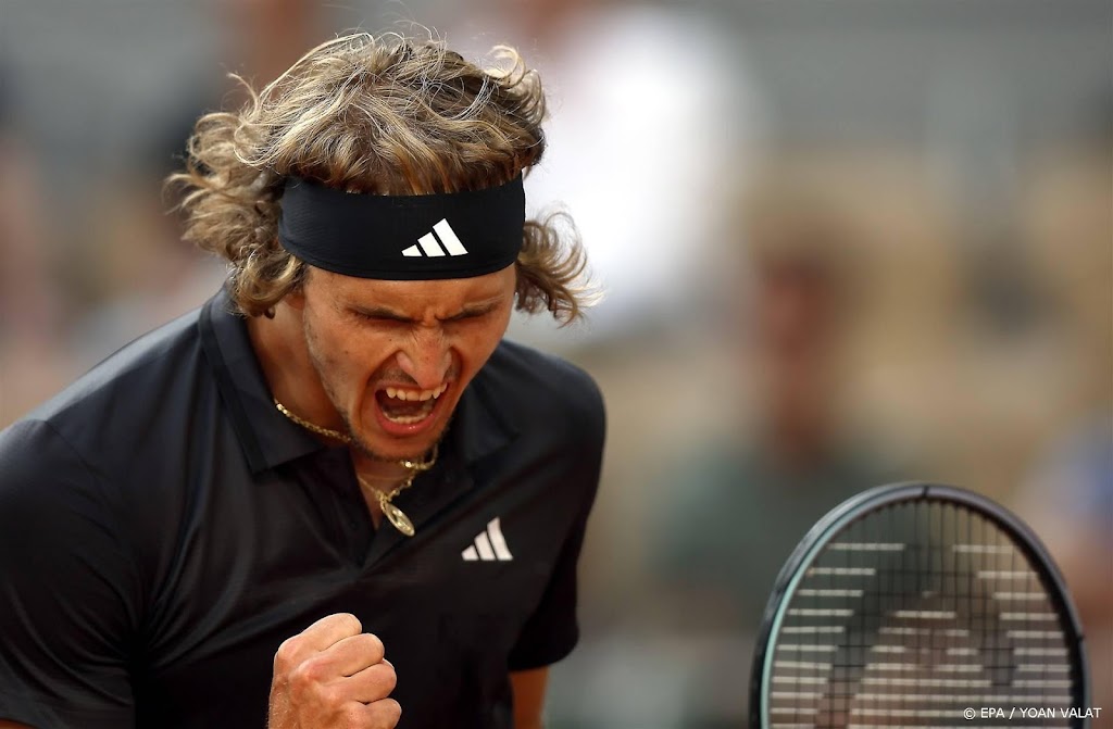 Tennisser Zverev naar halve finale op Roland Garros