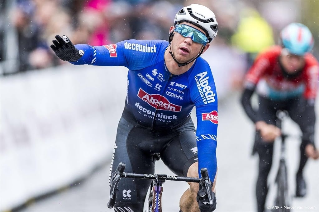 Belgische renner Van Gils sprint naar derde zege dit seizoen