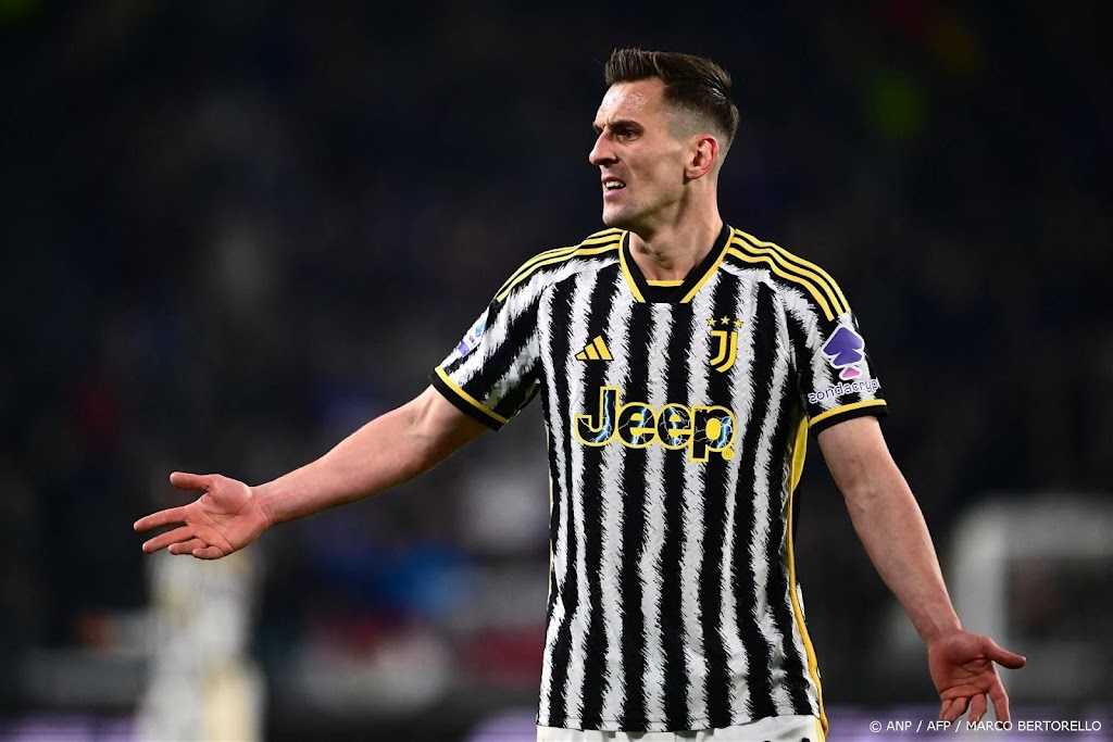 Oranje-opponent Polen raakt Milik in oefenduel met Oekraïne kwijt