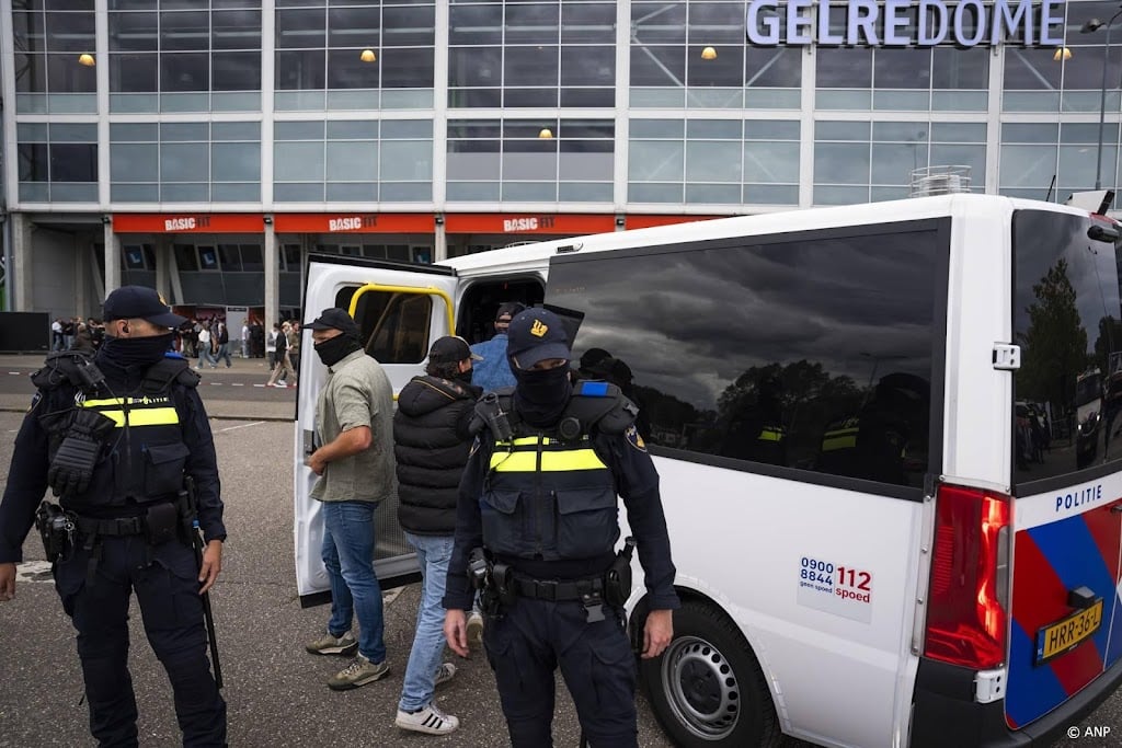 Twee mannen vrijgelaten na arrestatie bij concert Ye in Arnhem