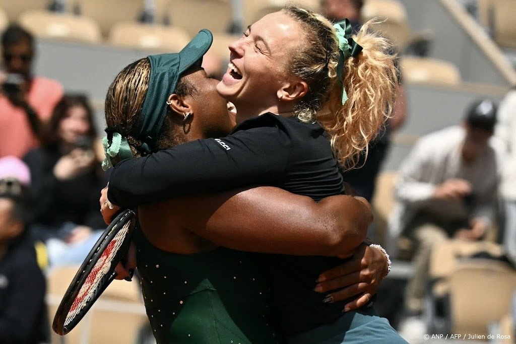 Tennissters Siniaková en Townsend winnen dubbelspel Roland Garros