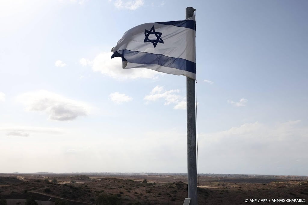 Leger meldt dat Iran raketten richting Israël heeft afgevuurd