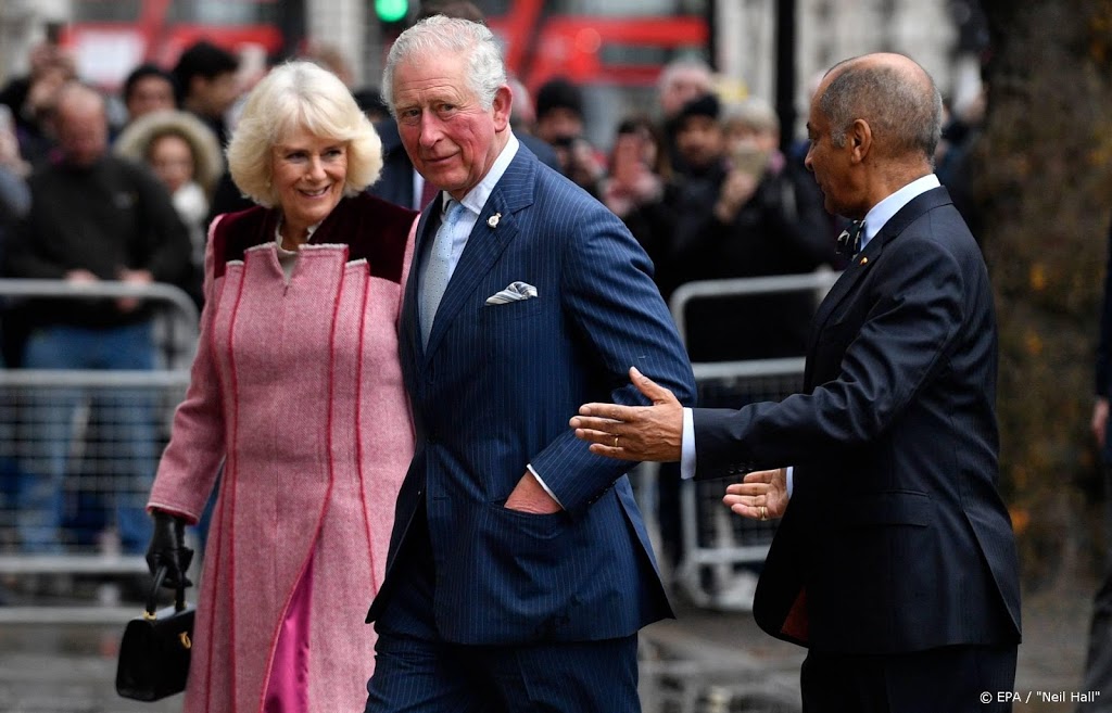 Charles en Camilla staan stil bij aanslagen 7/7