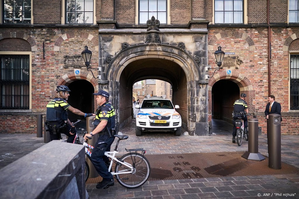 'Terrorist' Binnenhof mag naar psychiatrische kliniek