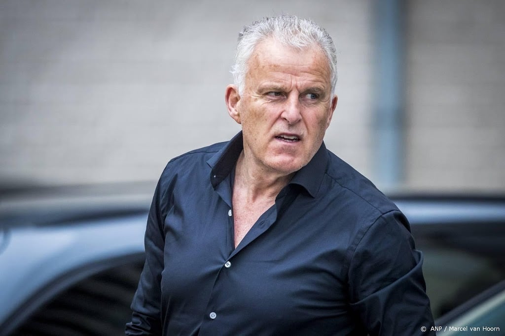 VS noemen neergeschoten De Vries 'nationale held'