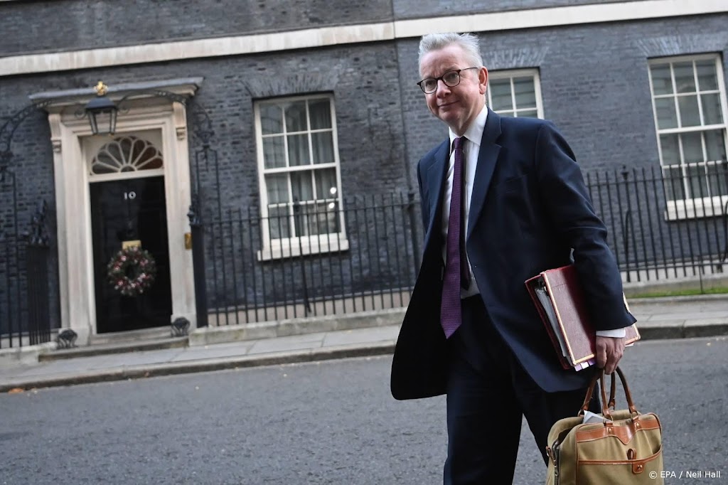 Johnson onder druk gezet door belangrijke ministers