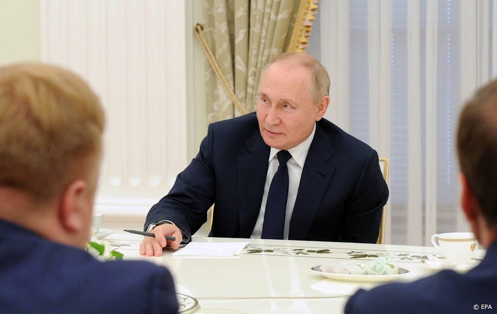 Poetin daagt Westen uit om Rusland op het slagveld te verslaan