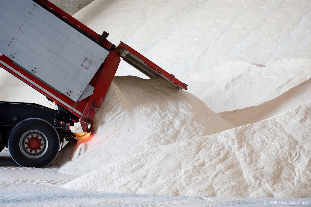 Rijkswaterstaat vult voorraad strooizout aan voor komende winter