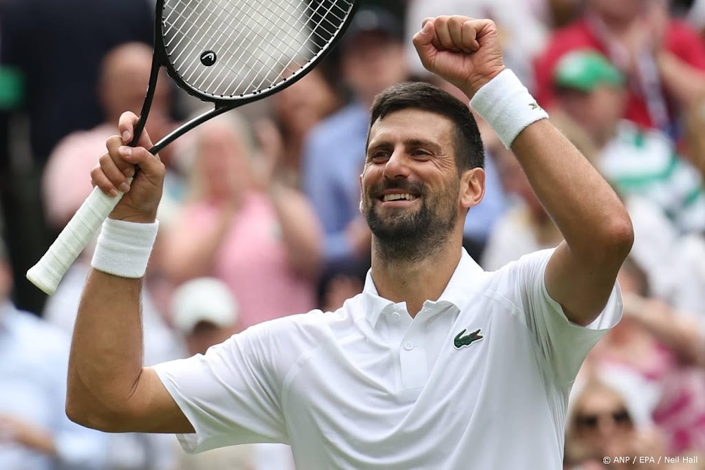 Djokovic voor zestiende keer in kwartfinales Wimbledon