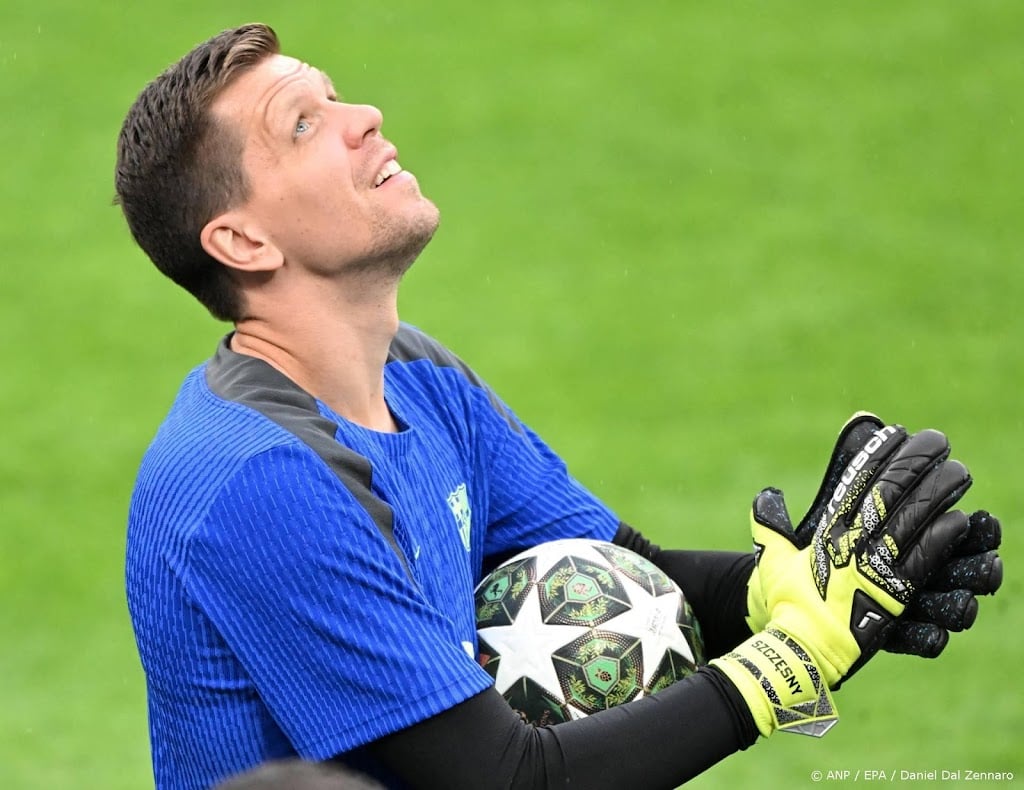 Doelman Szczesny (35) twee jaar langer bij FC Barcelona