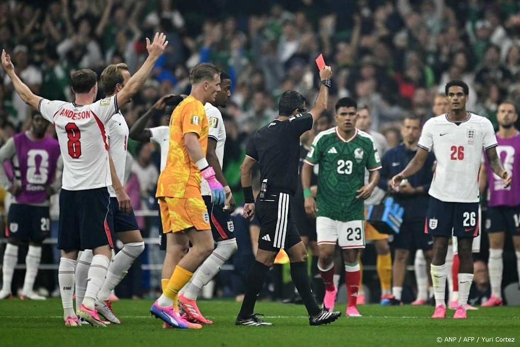 Britse politici willen dat FIFA rode kaart Quansah opschort