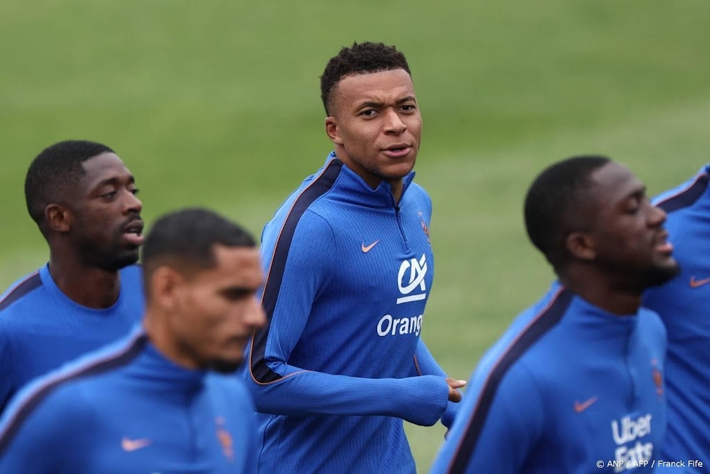 Franse voetbalbond plant juridische actie na racisme tegen Mbappé