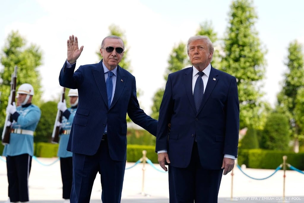 Trump wil beperkingen voor wapenverkoop aan Turkije schrappen