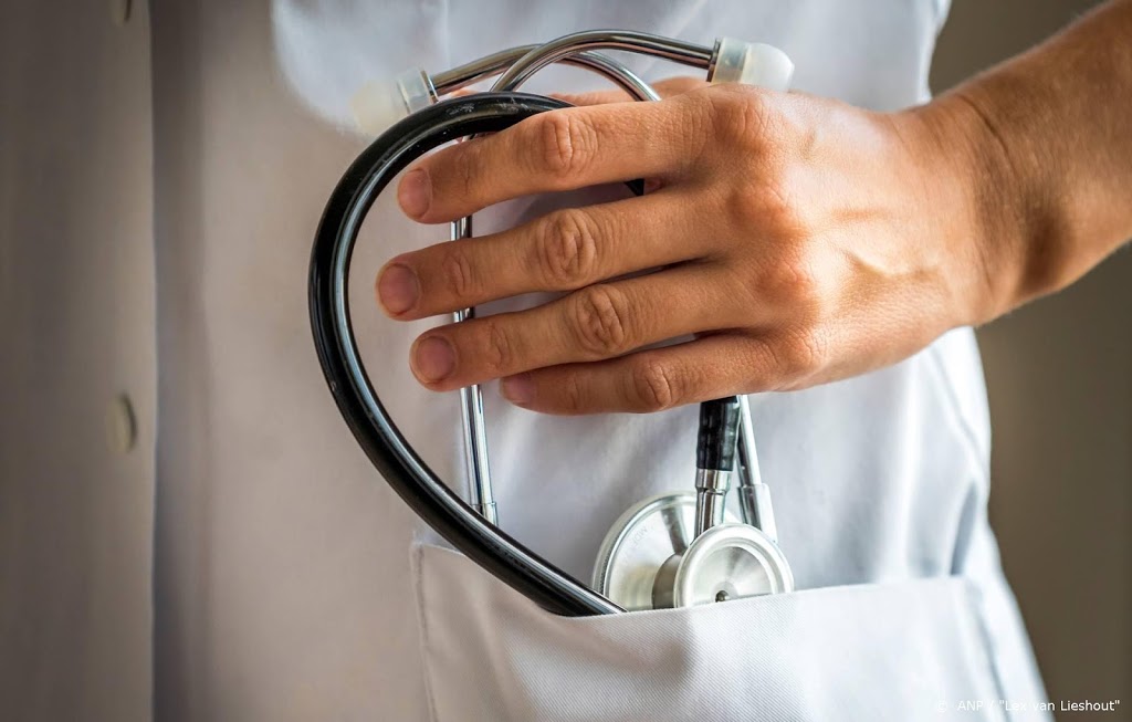 Helft jonge dokters overweegt weleens te stoppen
