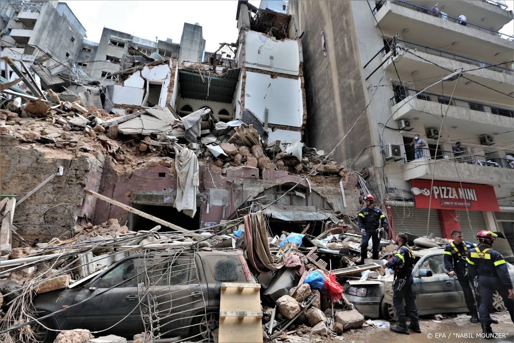 Zoeken naar overlevenden tussen puin Beiroet voortgezet