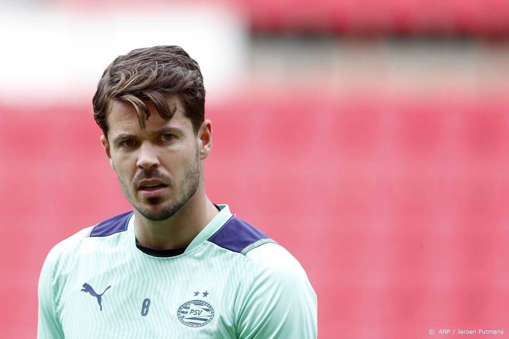 Van Ginkel: Madueke is wel heel goed aan het seizoen begonnen