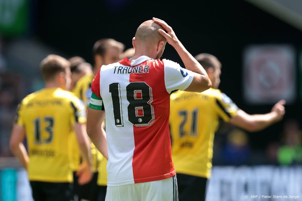 Feyenoord-coach Slot kiest nieuwe aanvoerder in september