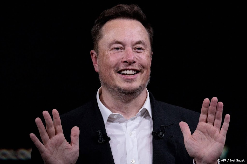 Elon Musk moet mogelijk nek- en rugoperatie ondergaan