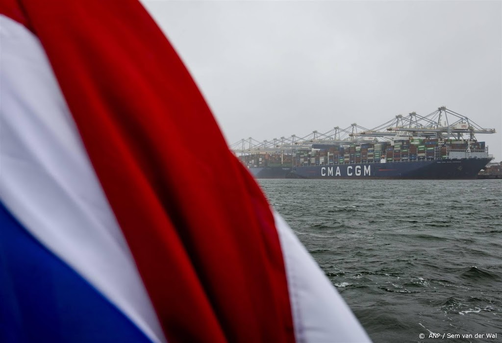 Media: vrachtschip met Nederlandse vlag gezonken in Schelde