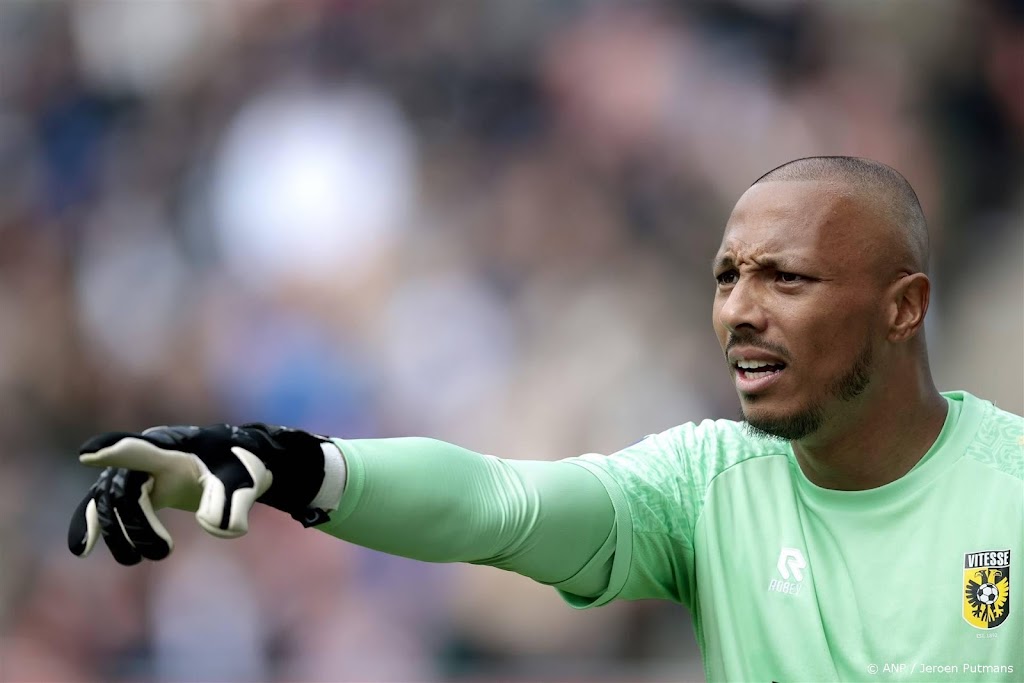 Doelman Room laat contract bij Vitesse ontbinden