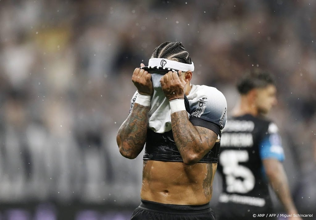 Aanvaller Depay valt met dijbeenblessure uit bij Corinthians