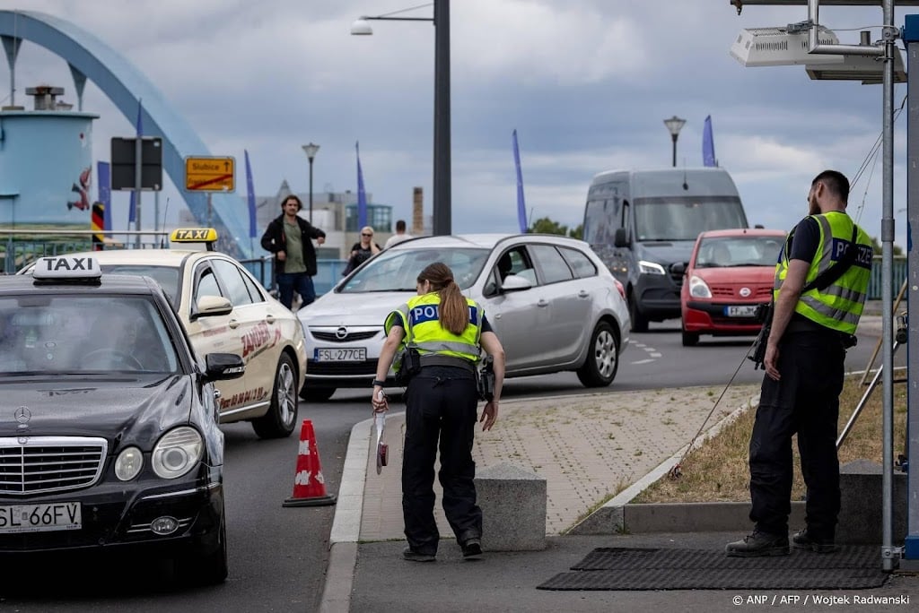 Duitsland gaat verder met grenscontroles en uitzettingen