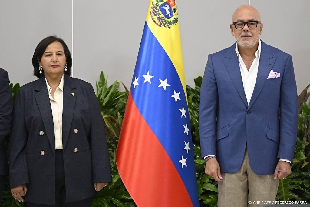 Venezuela en oppositie beginnen gesprekken over transitie