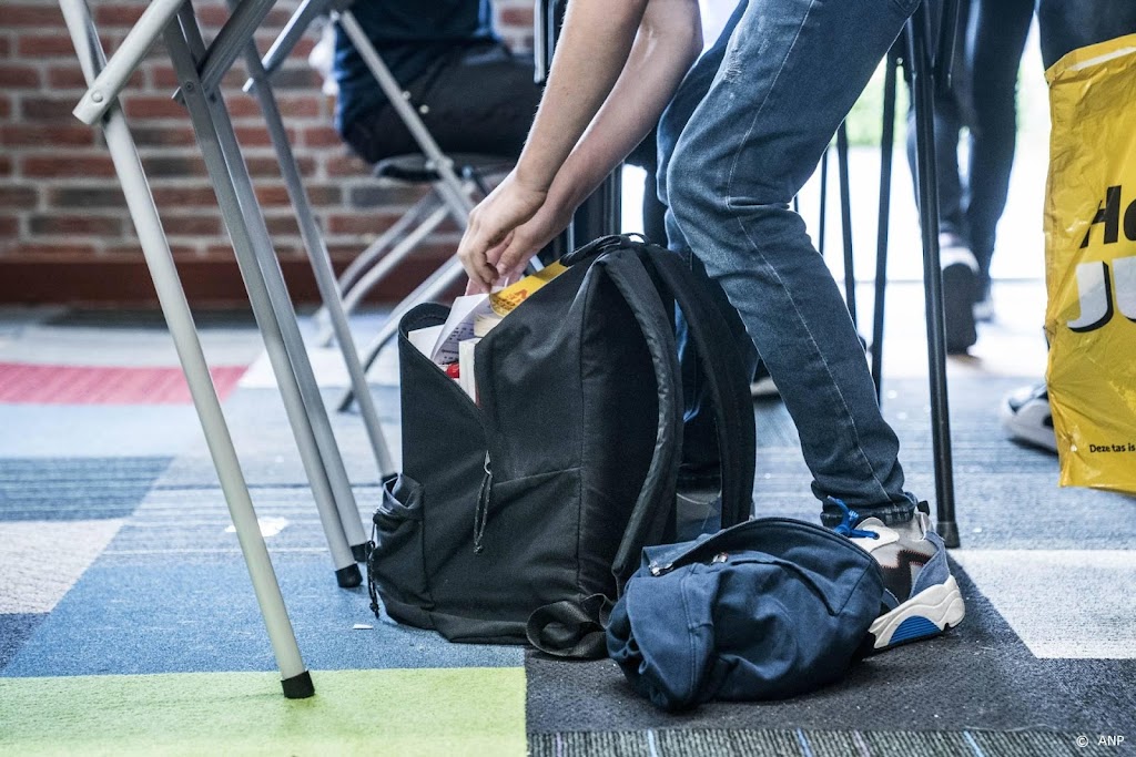 Ministerie: stijging besmettingen op scholen was te verwachten