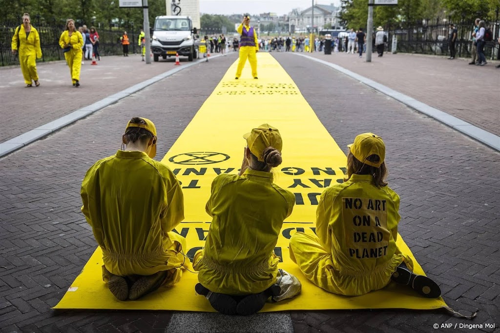 XR-demonstranten bij Rijksmuseum aangehouden 