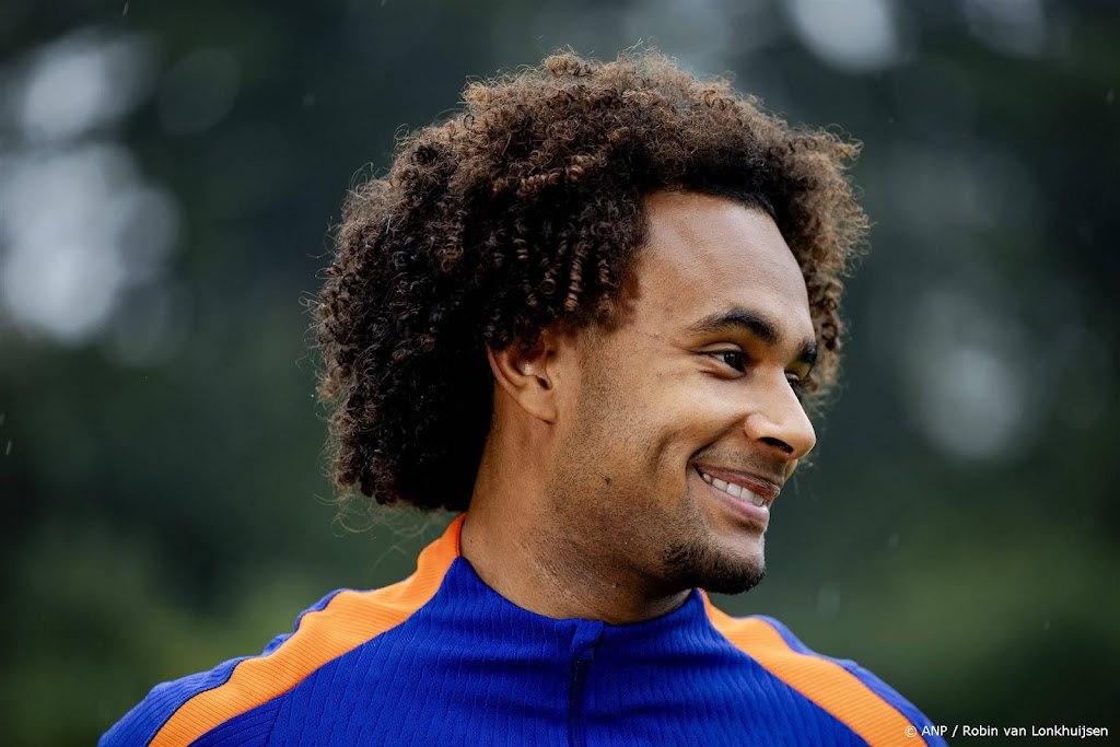 Eerste basisplaats voor Zirkzee in Nederlands elftal 